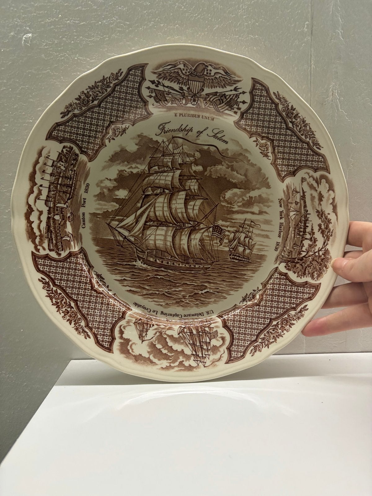 Vintage Alfred Meakin Staffordshire 'Friendship of Salem' bo, Antiek en Kunst, Ophalen