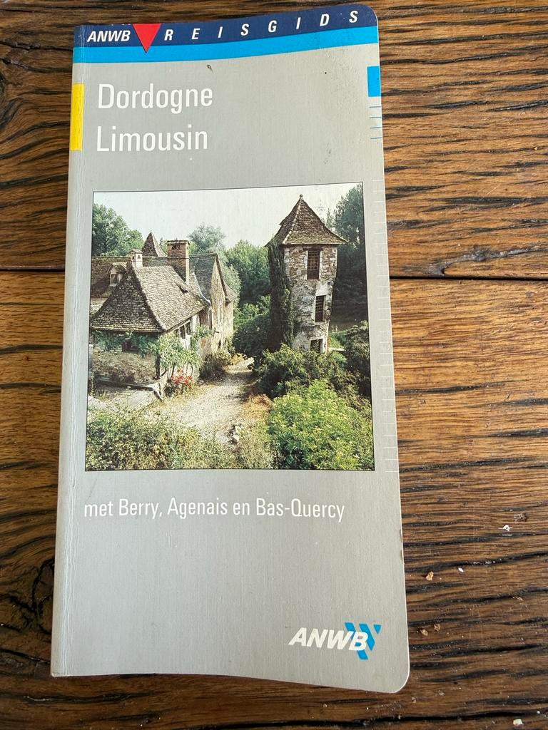 ANWB Reisgids Dordogne Limousin, Gelezen, Europa, Ophalen of Verzenden, Reisgids of -boek
