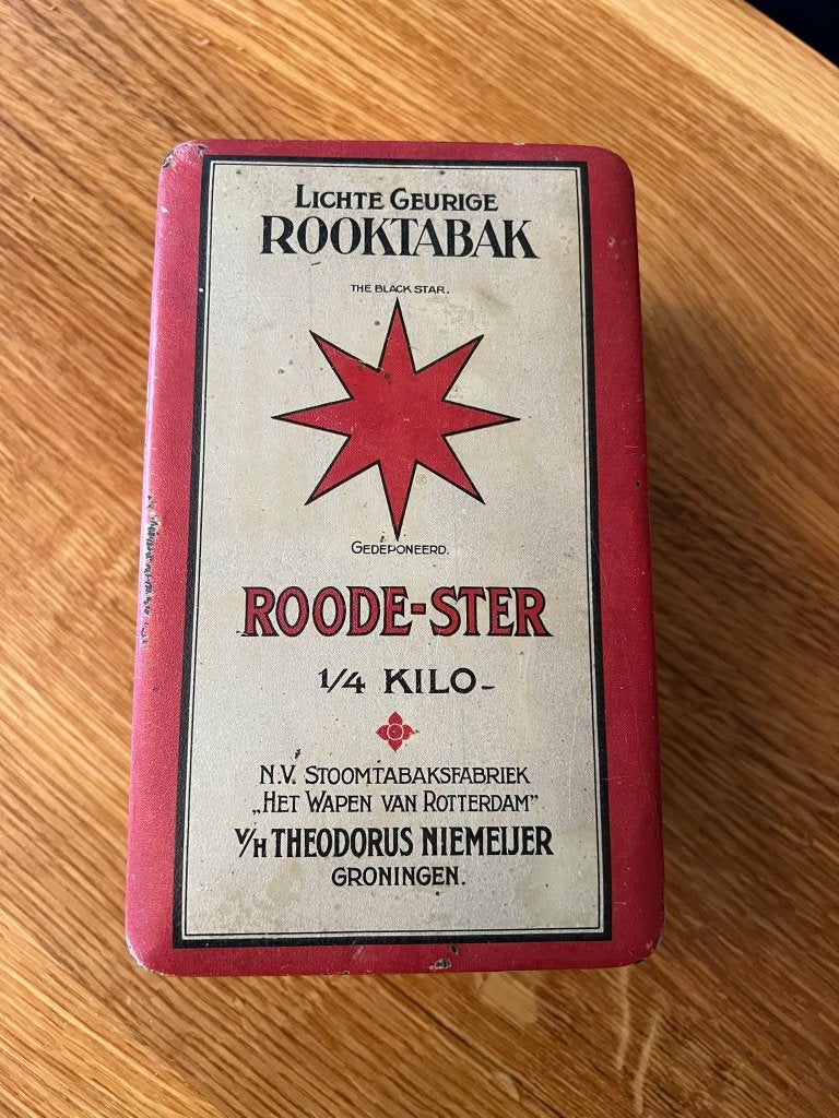 Niemeijer Roode Ster Tabaksblik uit 1940, Verzamelen, Ophalen of Verzenden, Gebruikt, Overige