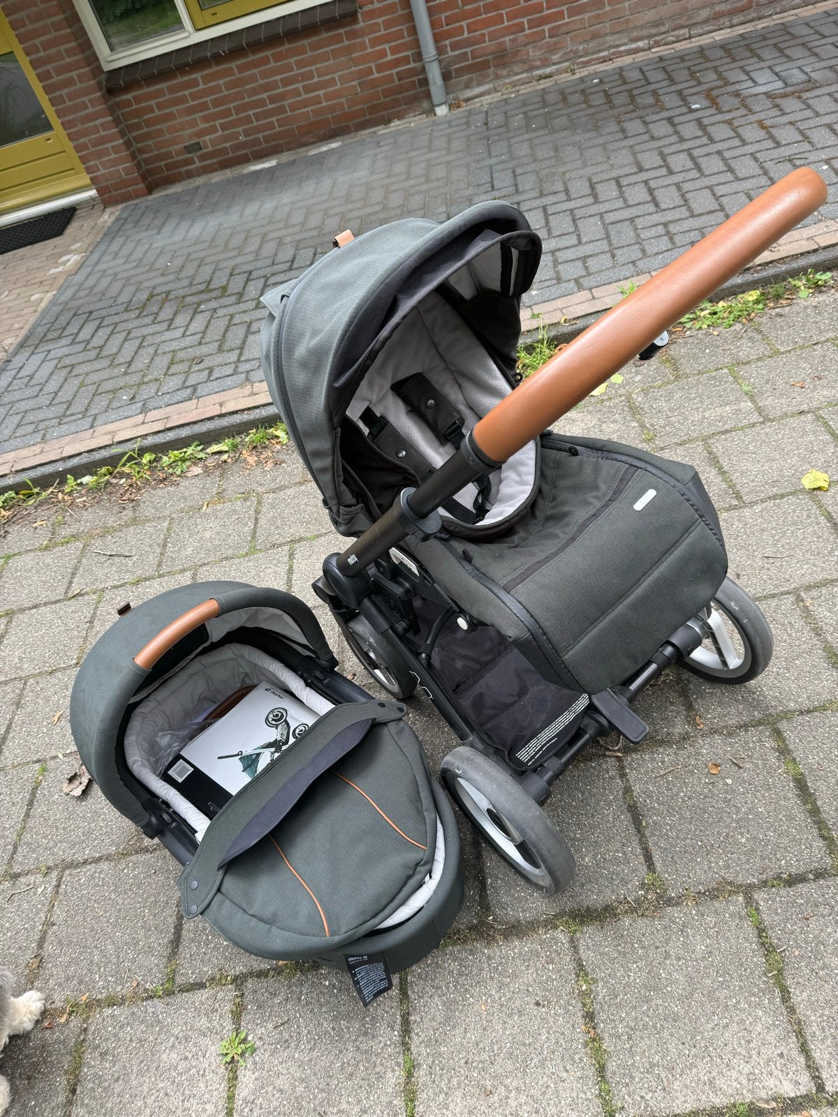 Mutsy Evo 2 kinderwagen met reiswieg en regenhoes, Ophalen, Gebruikt, Combiwagen, Mutsy