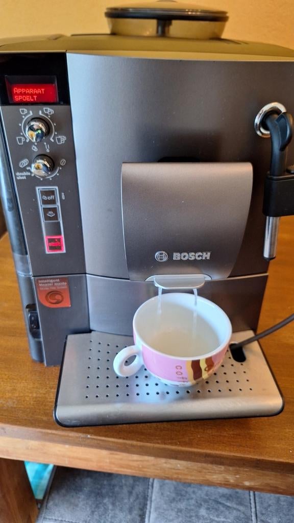 Bosch CTES32 Volautomatische Espressomachine, Witgoed en Apparatuur, Koffiezetapparaten, Gebruikt, Espresso apparaat, 4 tot 10 kopjes