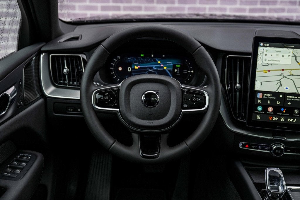 Volvo XC60 2.0 T8 Plug-in hybrid AWD Plus Black Edition | Fa, Auto's, Volvo, 12 maanden, Gebruikt, Euro 6, 4 cilinders