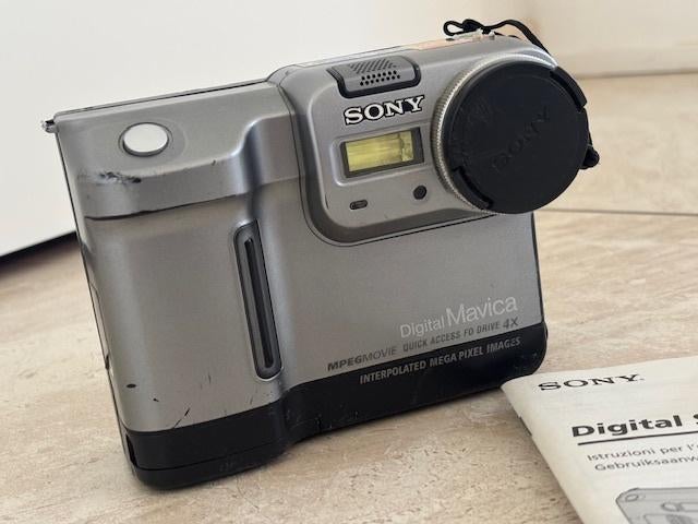 Sony Digital Mavica camera, Audio, Tv en Foto, Fotocamera's Digitaal, Ophalen, Gebruikt, Compact, 4 t/m 7 keer