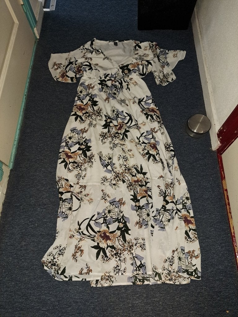 shein jurk maat 40, Kleding | Dames, Maat 38/40 (M), Ophalen of Verzenden, Zo goed als nieuw, Onder de knie