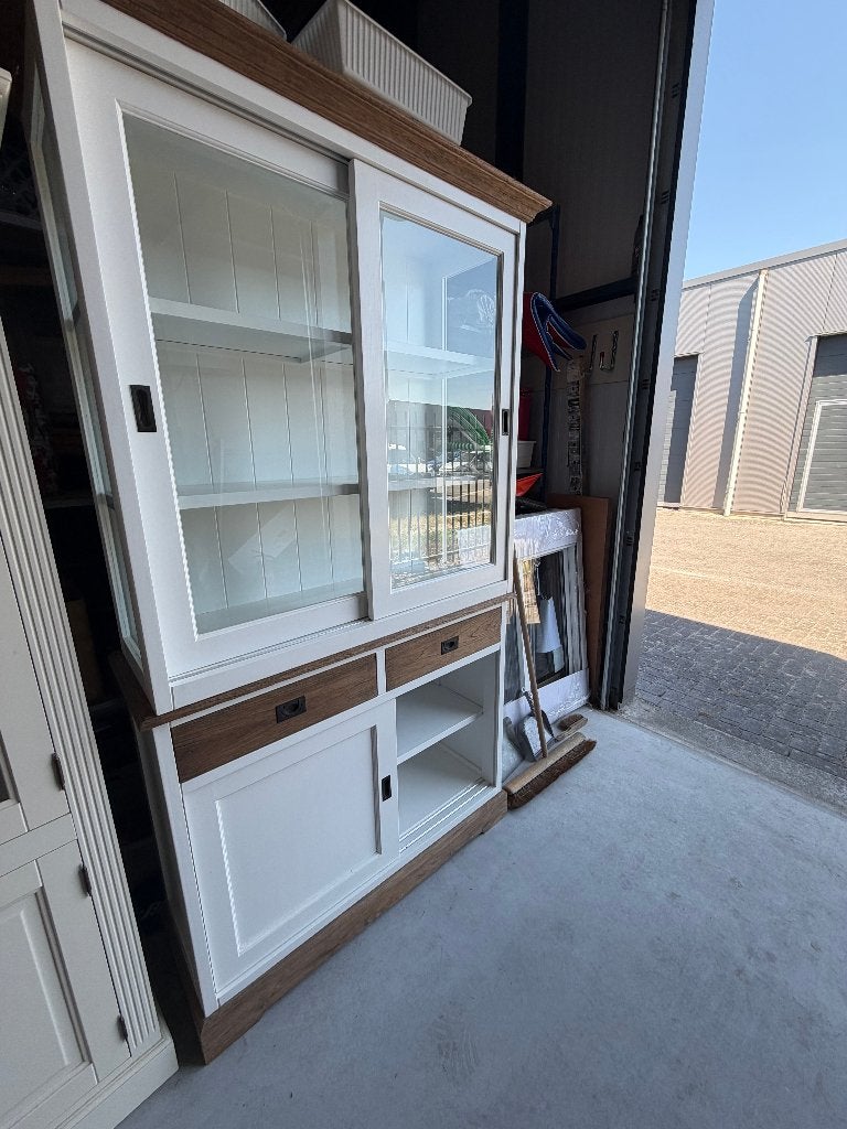 Buffet kast, Ophalen, Met deur(en), 100 tot 150 cm, 200 cm of meer