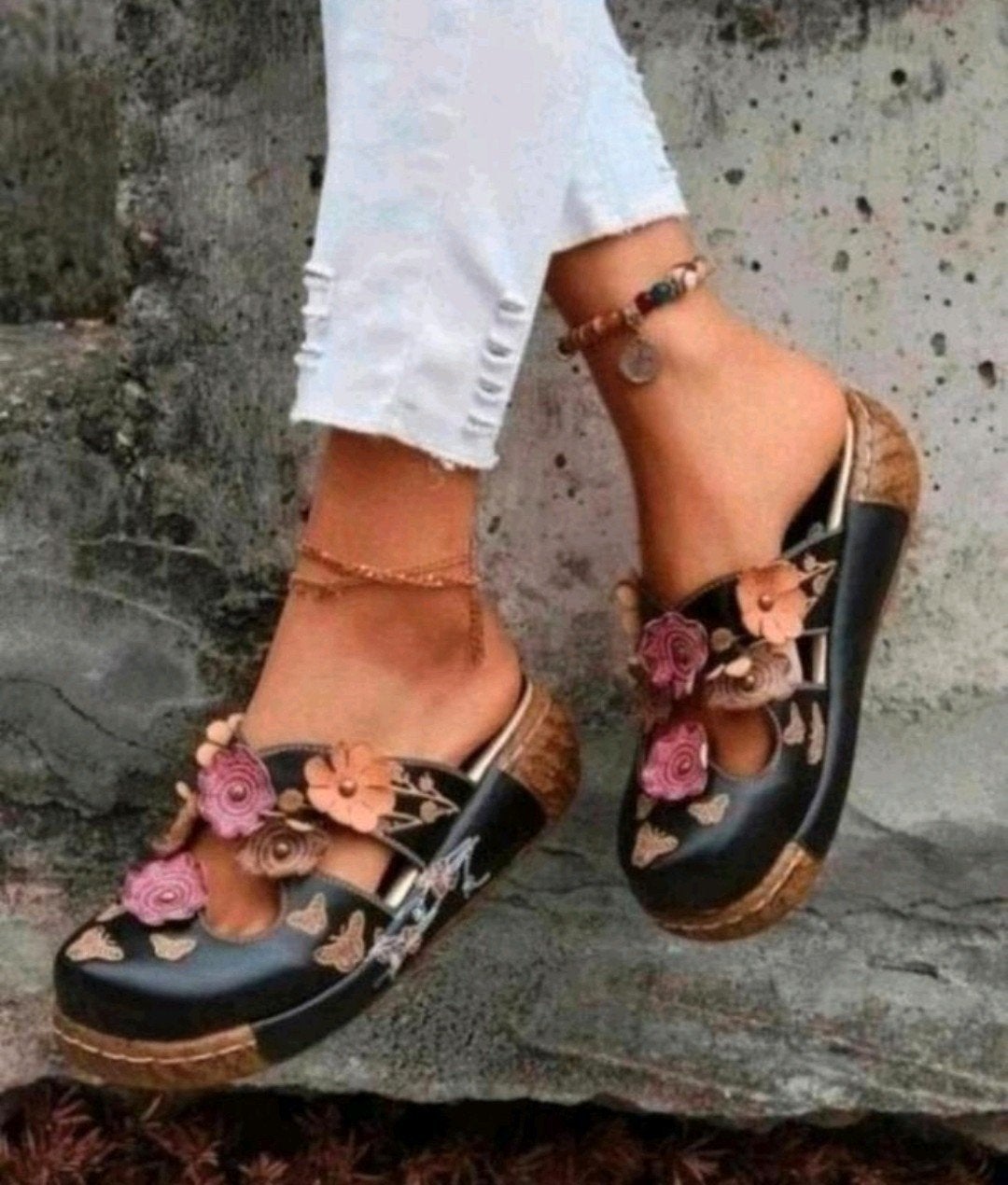 Nieuwe Zwarte Muiltjes met Bloemen - Maat 39, Zwart, Nieuw, Sandalen of Muiltjes, Ophalen of Verzenden