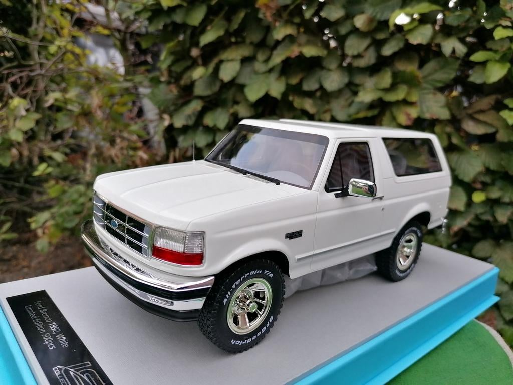 1:18 Ford Bronco uit 1992 Wit LS Collectibles 500 stuks!!, Hobby en Vrije tijd, Modelauto's | 1:18, Ophalen of Verzenden, Nieuw