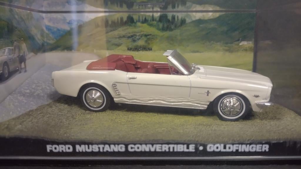 Ford Mustang convertible 007 Goldfinger 1:43 James Bond Pol, Hobby en Vrije tijd, Modelauto's | 1:43, Overige merken, Auto, Verzenden
