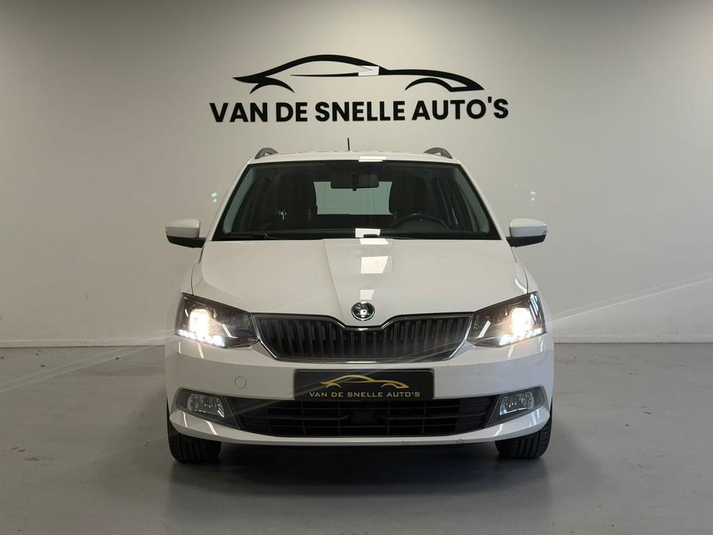 Skoda Fabia Combi 1.2 TSI Ambition Business AIRCO/TREKHAAK/P, Auto's, Skoda, Voorwielaandrijving, Euro 6, 4 cilinders, Wit