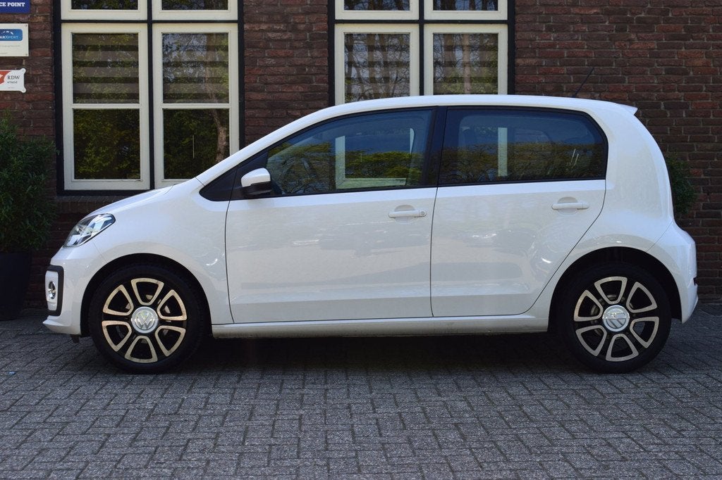 Volkswagen UP! 5D Cruise control | Stoelverwarming | Climate, Voorwielaandrijving, Electronic Stability Program (ESP), Gebruikt