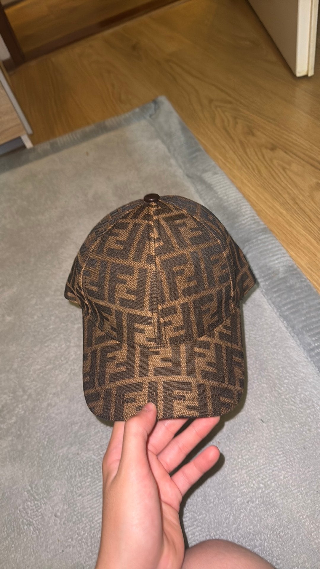 Fendi petje bruin, Kleding | Heren, Ophalen of Verzenden, Zo goed als nieuw