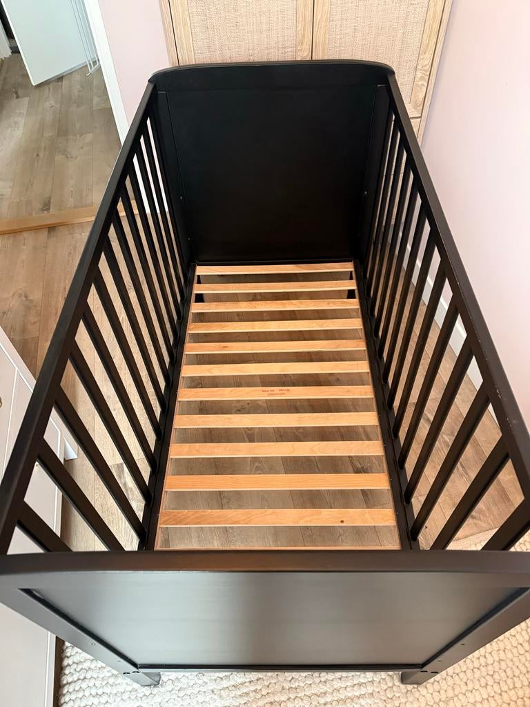 Prenatal Ledikant Skye Zwart 60x120 met Prinsess Matras, Kinderen en Baby's, Kinderkamer | Bedden, Ophalen, Gebruikt, Lattenbodem