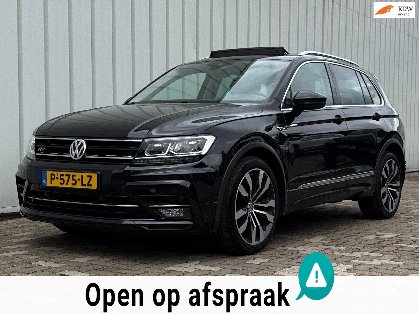 Volkswagen Tiguan 2.0 TDI DSG Highline Business R PANO TREKH, Auto's, Dealer onderhouden, Gebruikt, Euro 6, 4 cilinders