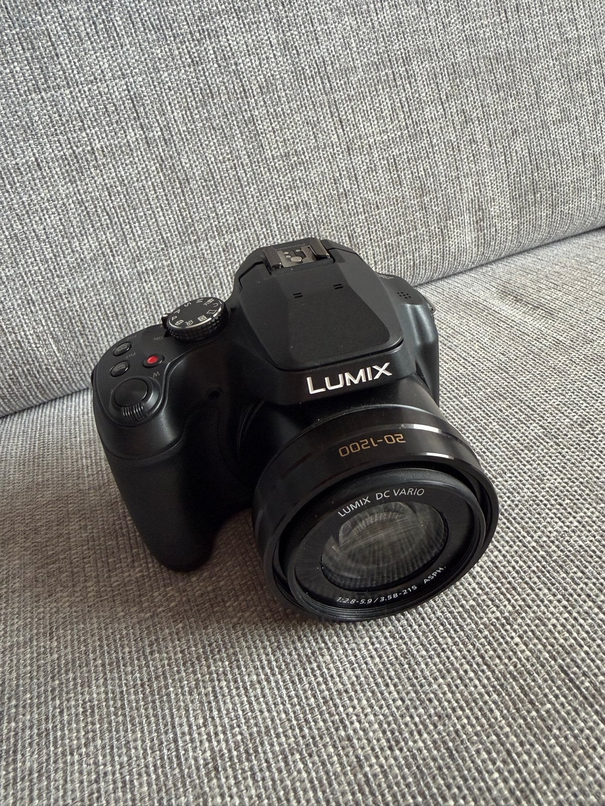 Panasonic Lumix DC-FZ82 4K + 64GB, tas, oplader en doos, Audio, Tv en Foto, Fotocamera's Digitaal, Geheugenkaart, Panasonic, Ophalen of Verzenden