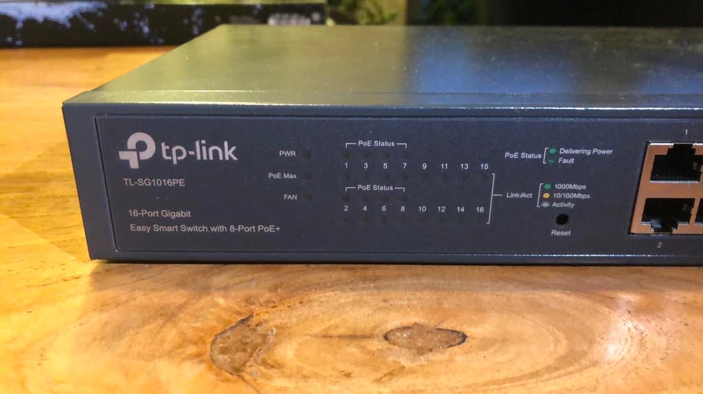 TP-Link TL-SG1016PE, Computers en Software, Netwerk switches, Ophalen, Gebruikt