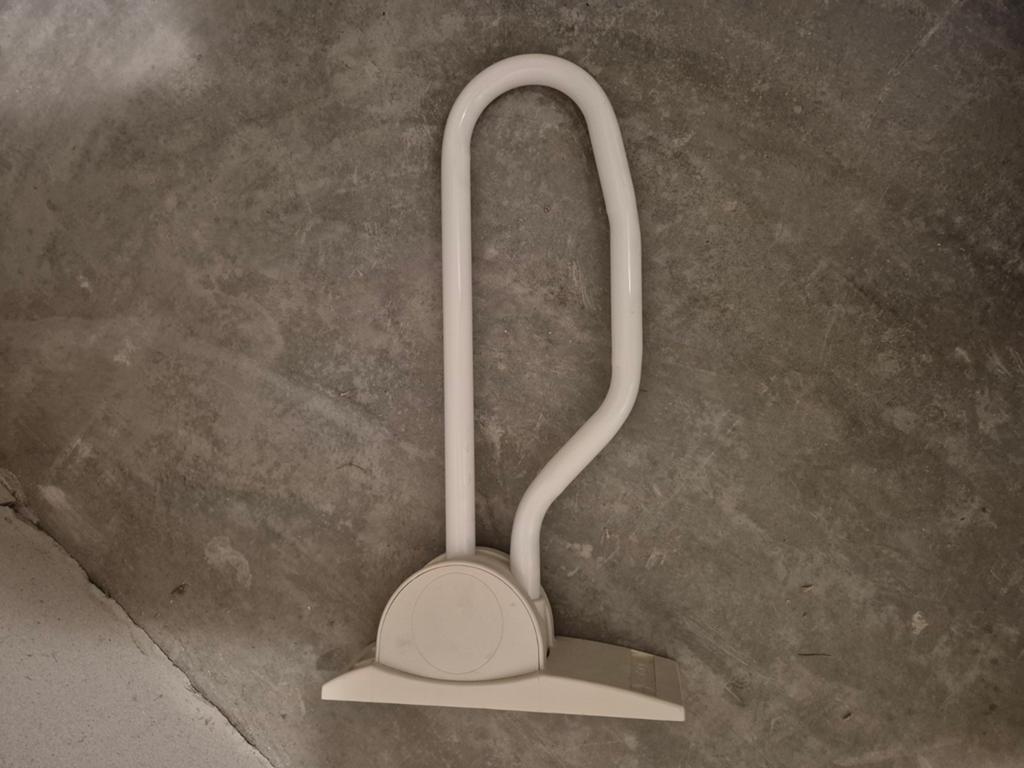 Toiletbeugel, Diversen, Ophalen
