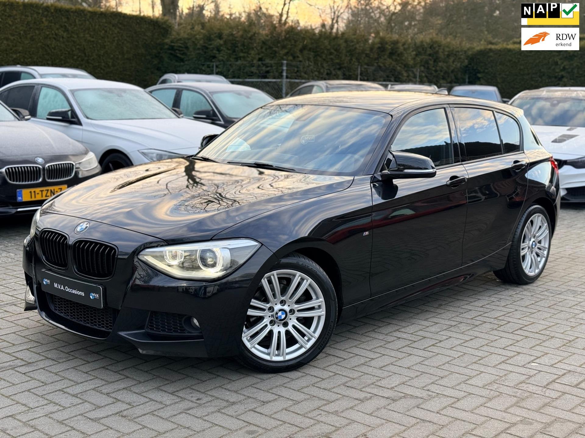 BMW 1-serie 116i Executive M Sport|Nieuwe Ketting + Klepseal, Auto's, BMW, 1-Serie, Gebruikt, 4 cilinders, Alcantara