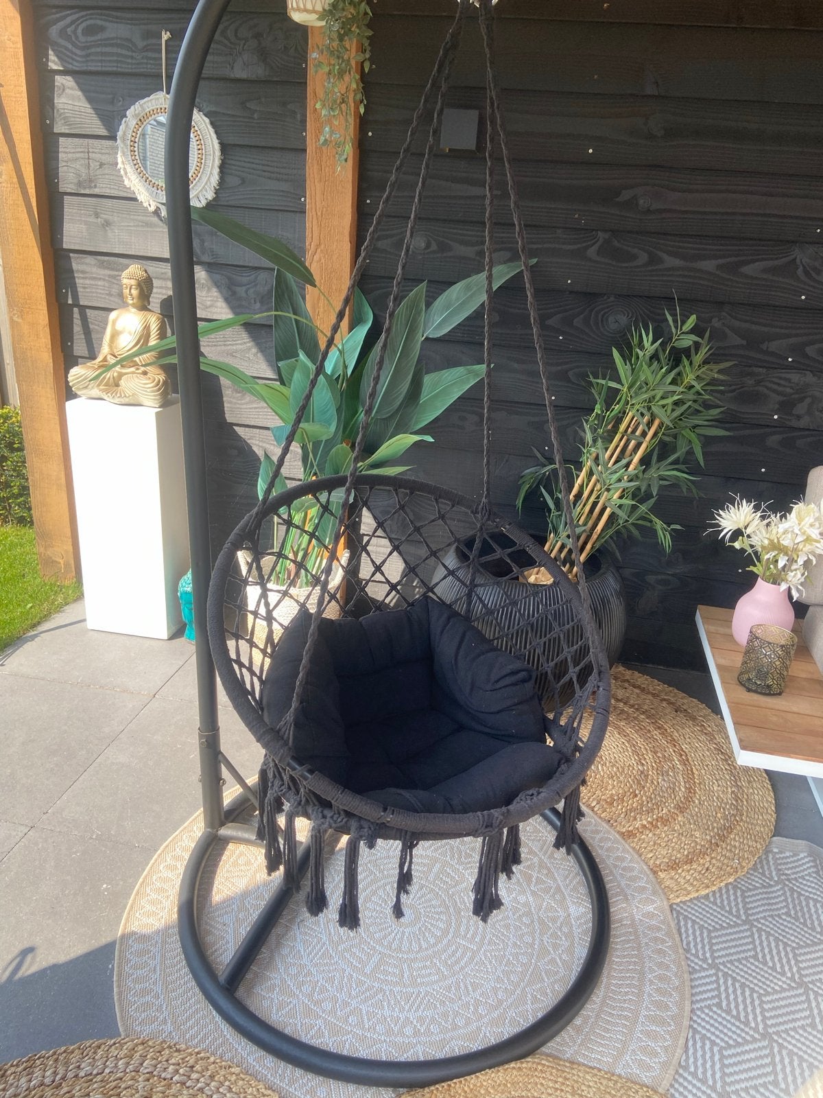 Comfortabele Hangstoel met Standaard - Zwart, Tuin en Terras, Ophalen, Binnen, Zo goed als nieuw, Met standaard