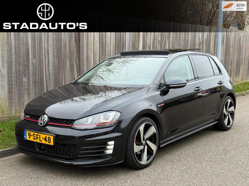 Volkswagen Golf 1.6 TDI GTI Pakket Panoramadak Xenon-LED!, Voorwielaandrijving, Euro 5, Gebruikt, Zwart