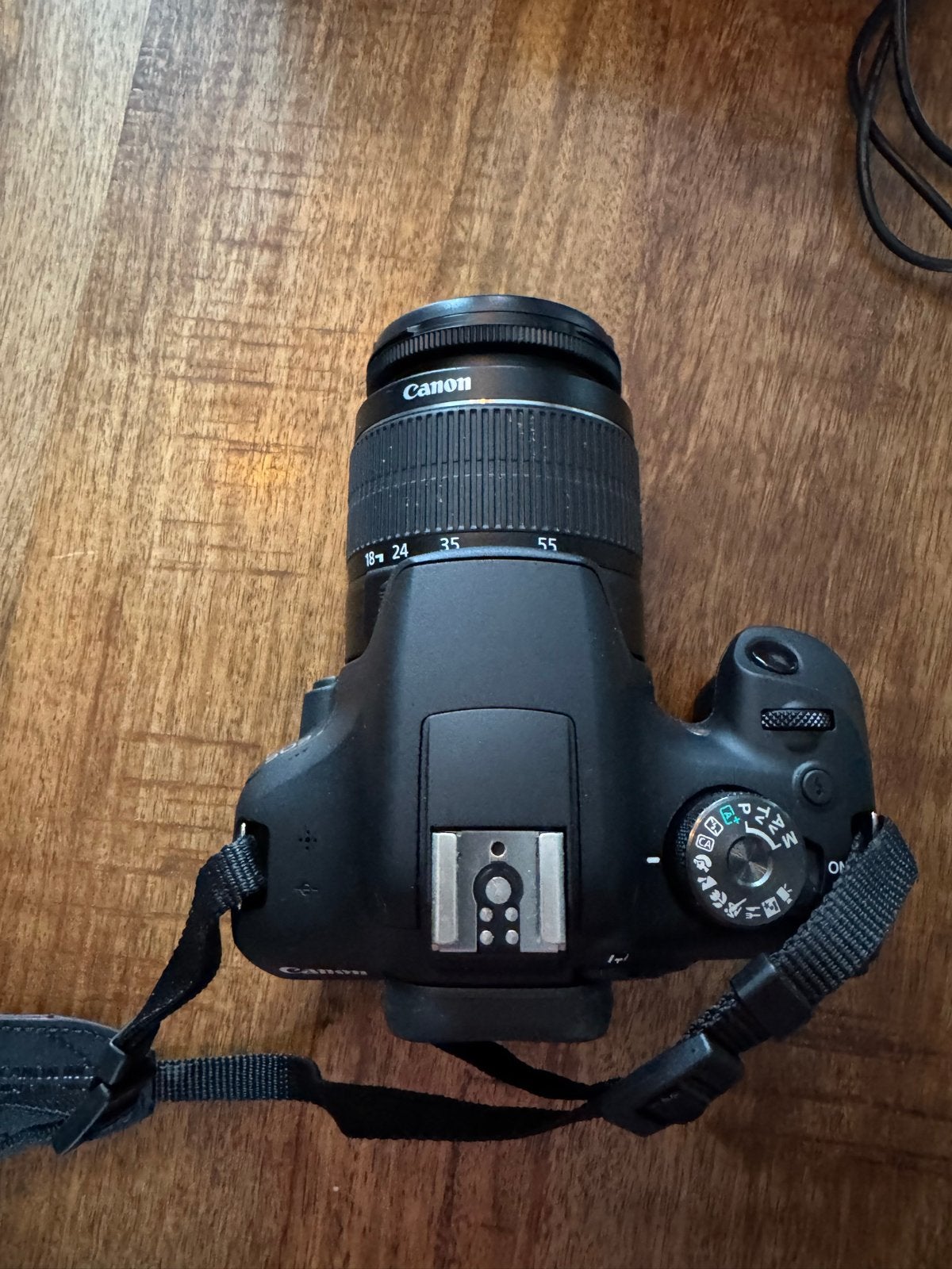 Canon EOS 2000D Spiegelreflexcamera met 2 lenzen, Spiegelreflex, Canon, Zo goed als nieuw, 8 keer of meer