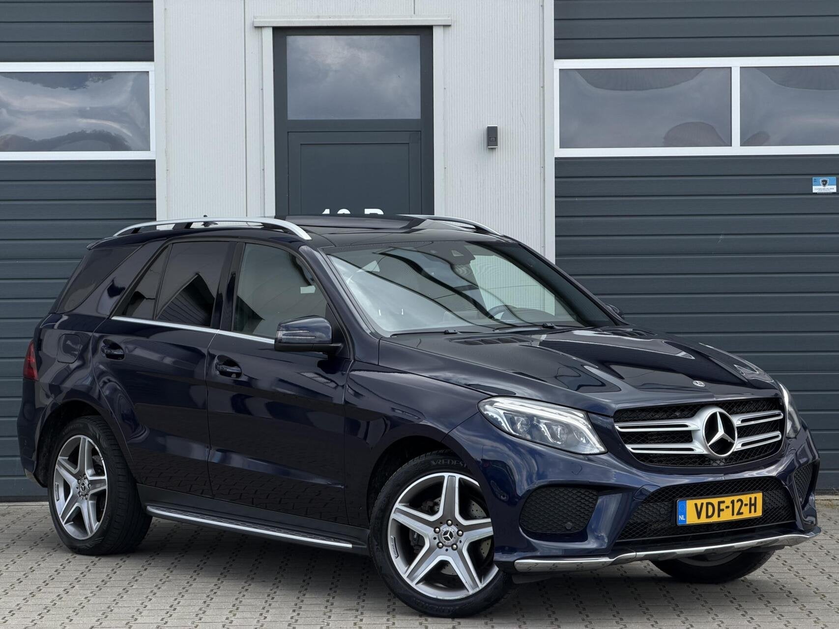 Mercedes-Benz GLE350 d 4MATIC AMG 2018 Pano / Grijskenteken, Auto's, Bestelauto's, Automaat, 2950 kg, Gebruikt, 258 pk