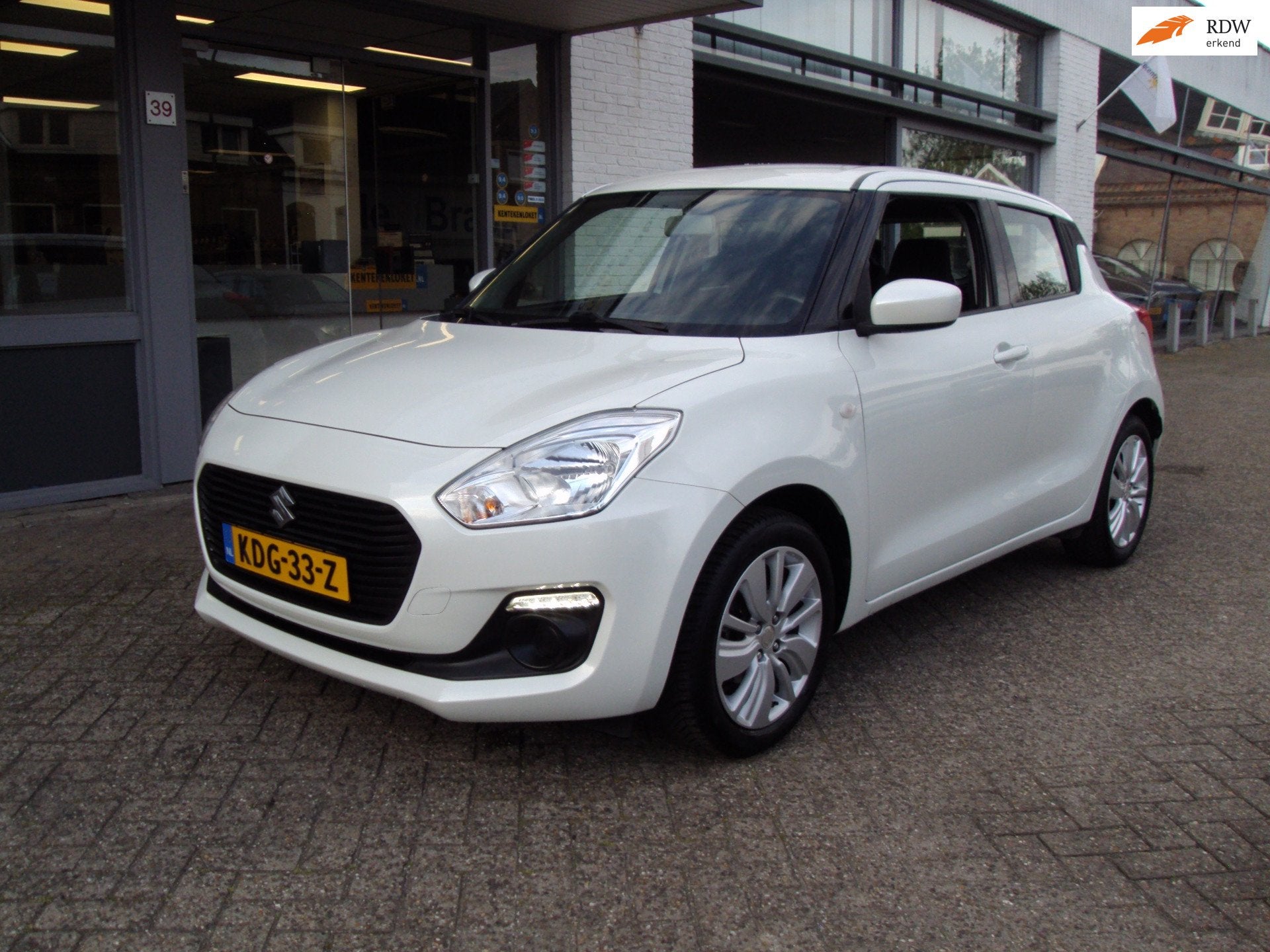 Suzuki SWIFT 1.2 Select, Auto's, Voorwielaandrijving, Gebruikt, 4 cilinders, 400 kg
