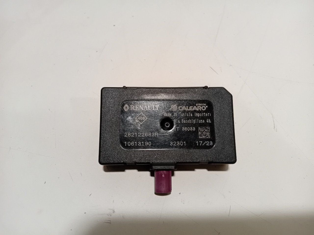 Antenne versterker Renault Austral, Ophalen of Verzenden, Van der Ven Autorecycling B.V., Onderdelen@venauto.nl, Ettenseweg 76, 4706 PB Roosendaal, The Netherlands