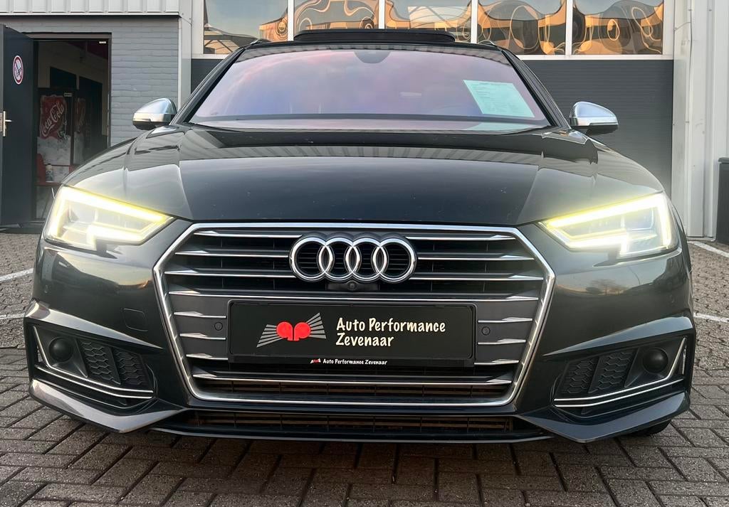 Audi A4 3.0 TDI 272pk Tiptronic Quattro 2017 Zwart, Auto's, Audi, 197 €/maand, A4, Zwart, Leder