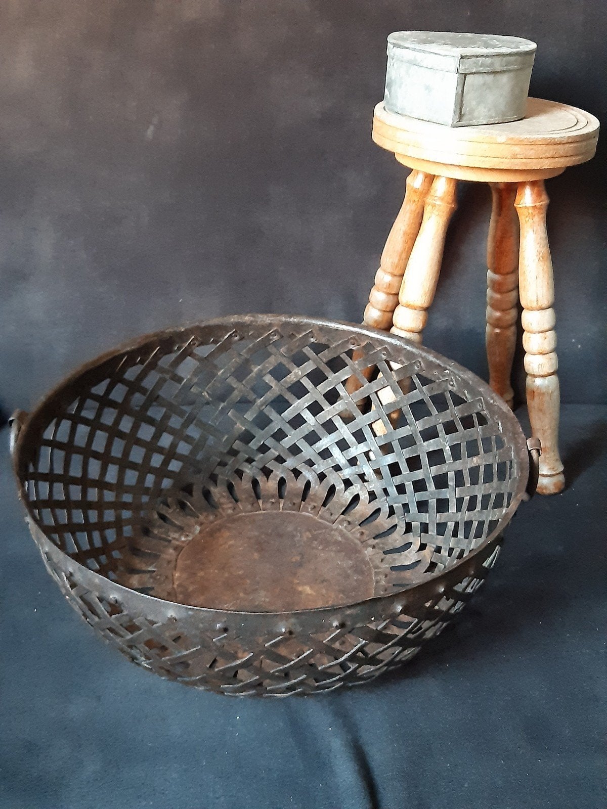 Landelijke smeedijzeren mand, "gevlochten"schaal ,sober 36cm, Ophalen of Verzenden