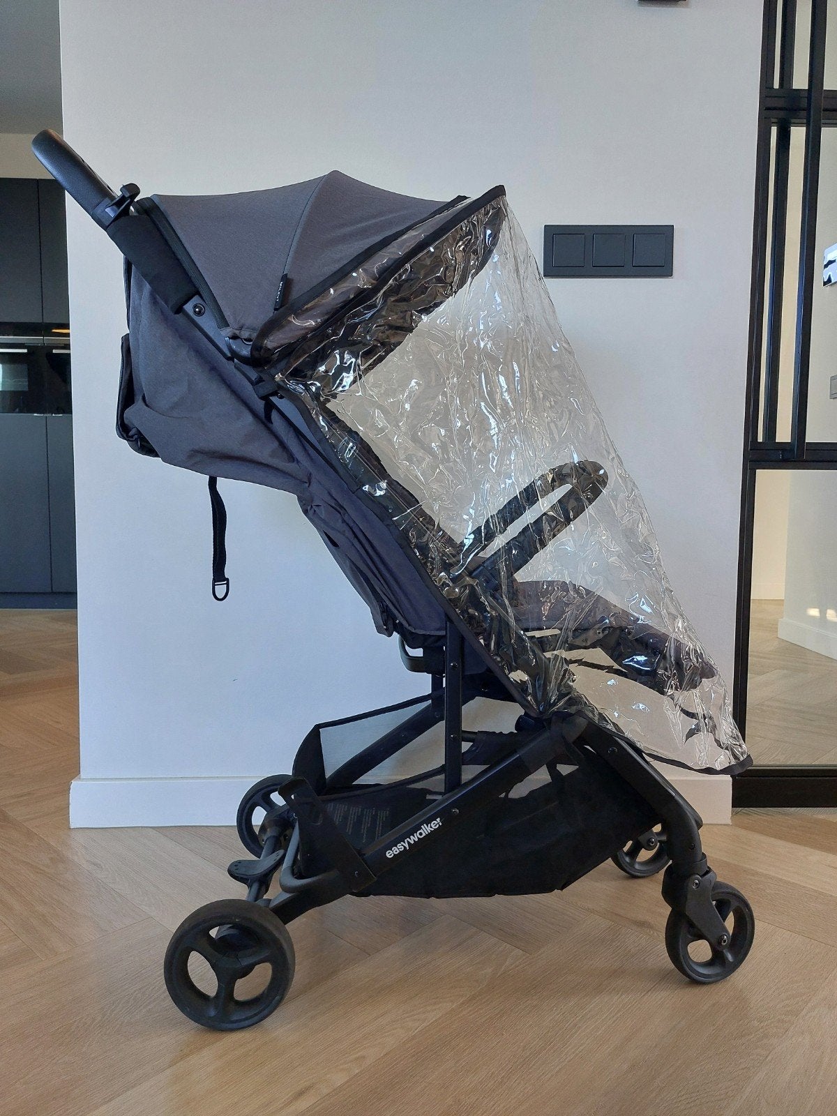 Easywalker Miley2 buggy in uitstekende staat!, Ophalen, Zo goed als nieuw, Regenhoes