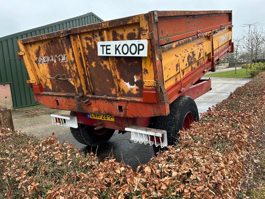 Kiepkar landbouw 6 tonner geremd, Ophalen
