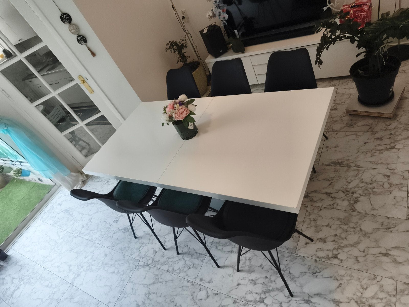 Uitschuifbare eettafel (8-12 pers.) met 6 stoelen en kussens, Huis en Inrichting, Tafels | Eettafels, Overige materialen, Gebruikt
