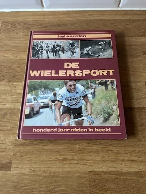 E8-boek Het aanzien van de wielersport, Ophalen of Verzenden, Gelezen, Watersport en Hengelsport