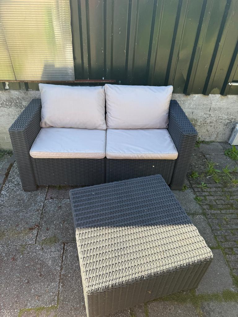 Wicker loungeset met kussens en hocker, Tuin en Terras, Tuinsets en Loungesets, Zo goed als nieuw, Loungeset, Wicker, Bank