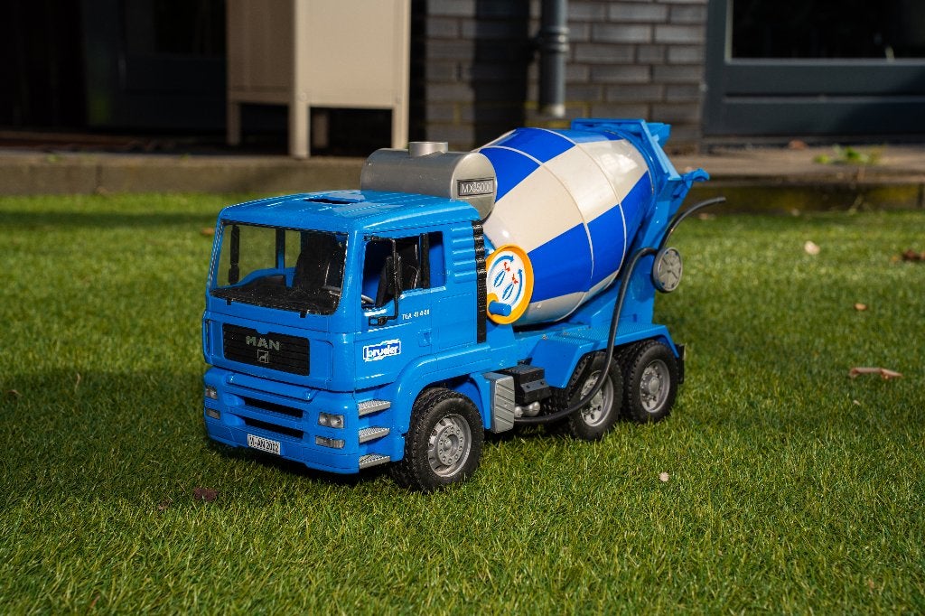 Bruder MAN TGA vrachtwagen met cementmixer, Ophalen, Gebruikt