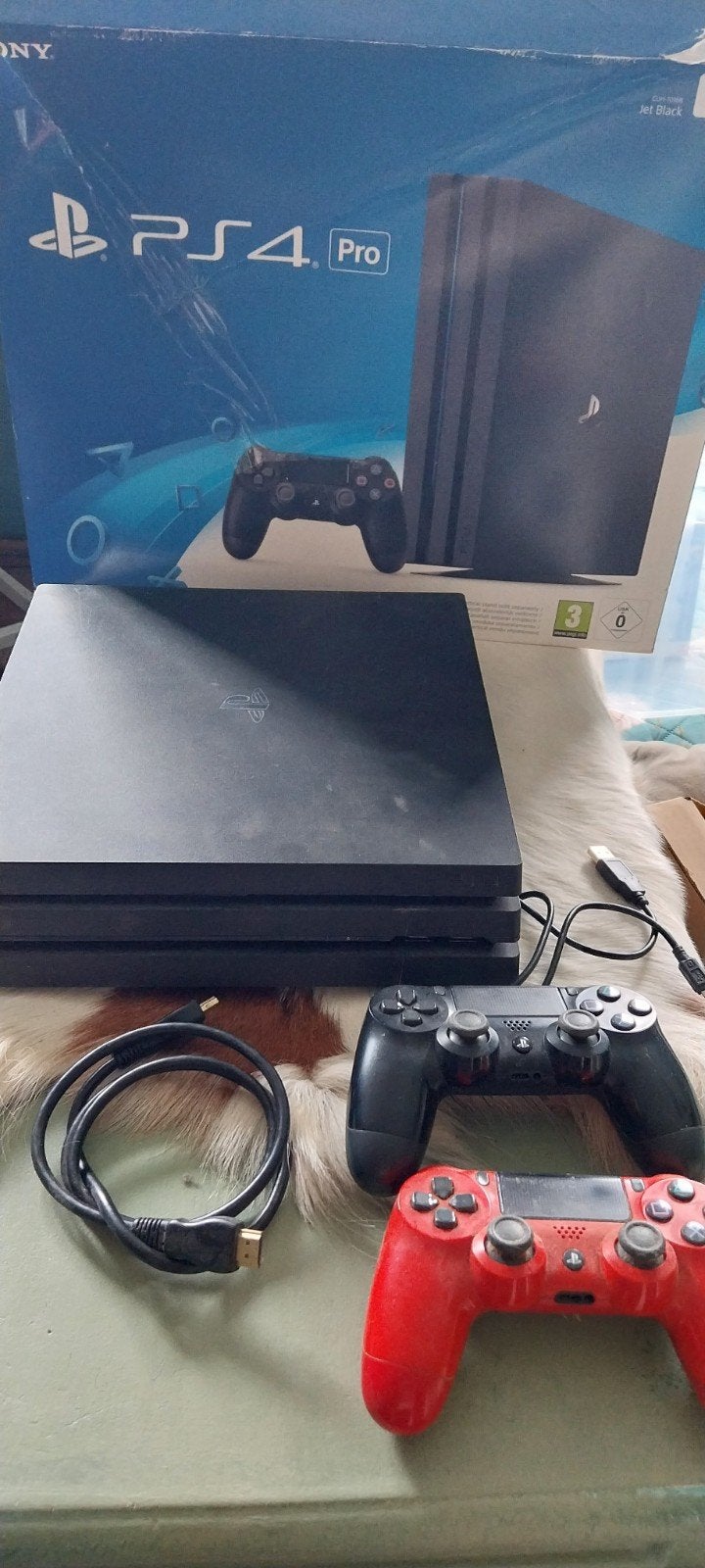 PS4 Pro met 2 controllers en originele doos, Ophalen of Verzenden, Gebruikt, Met 2 controllers, Pro
