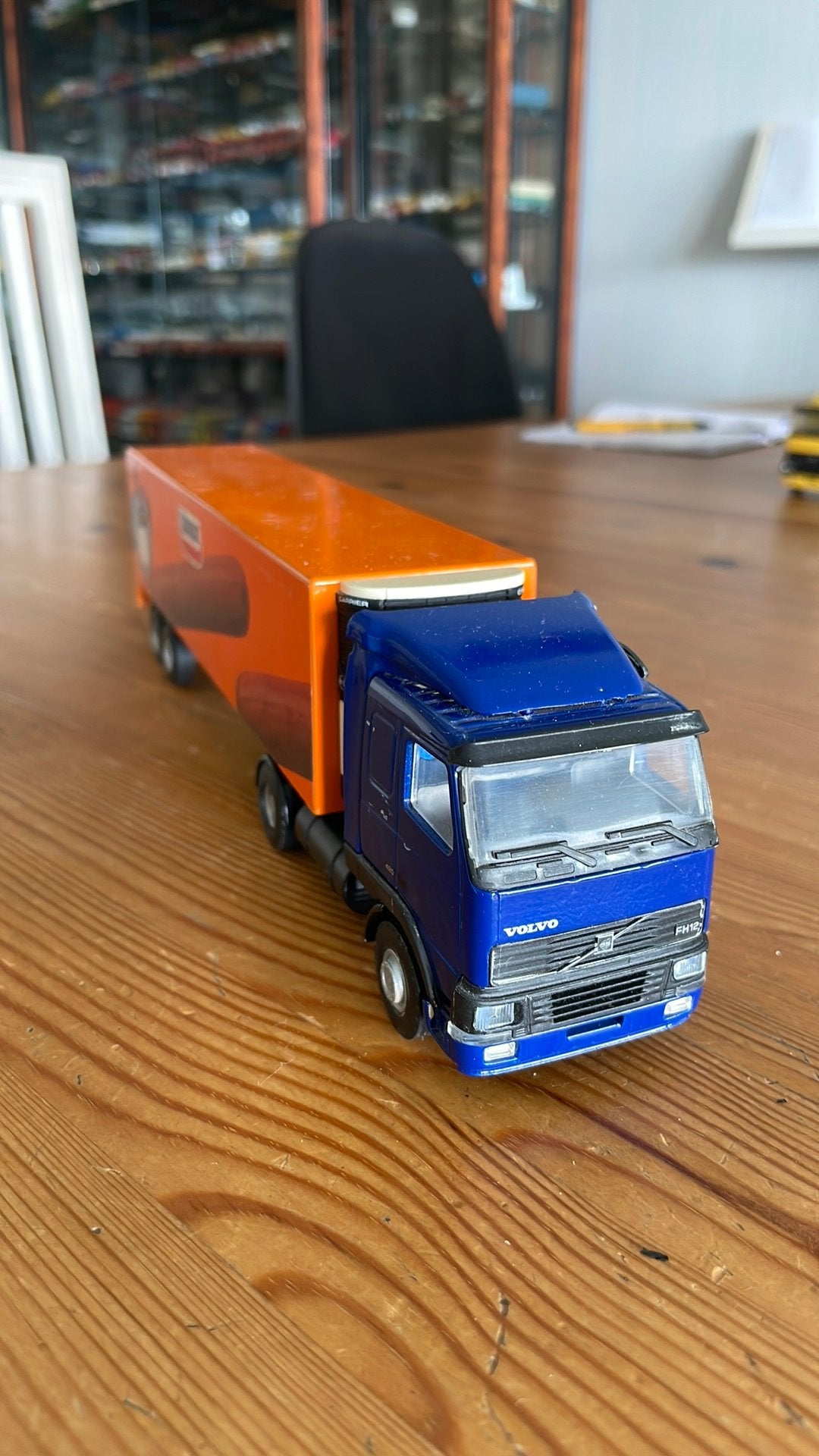 Volvo FH 12 420 truck met oplegger “Unox”, Ophalen of Verzenden, Zo goed als nieuw, Bus of Vrachtwagen, Lion Toys