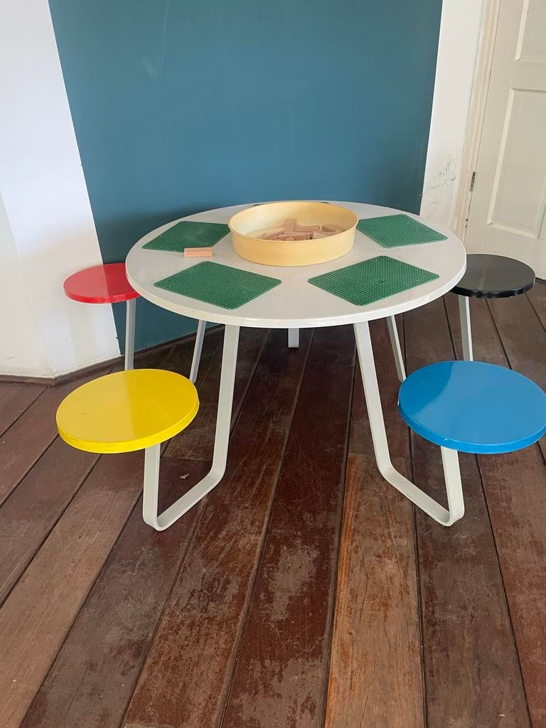 Legotafel  met 5 stoeltjes, Kinderen en Baby's, Speelgoed | Duplo en Lego, Ophalen, Gebruikt