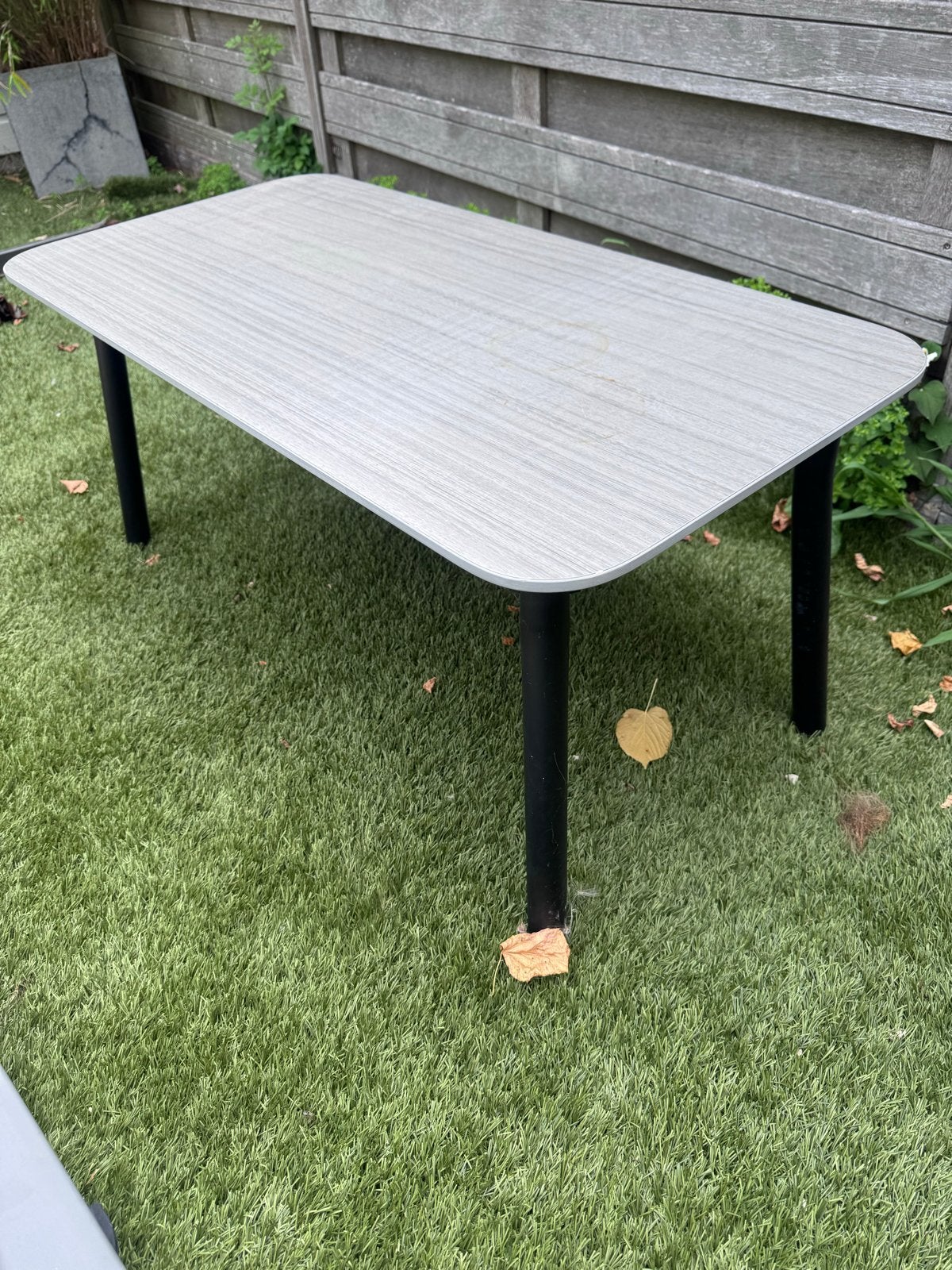 Gratis tuin tafel, Ophalen, Gebruikt, 100 tot 150 cm, Tot twee personen