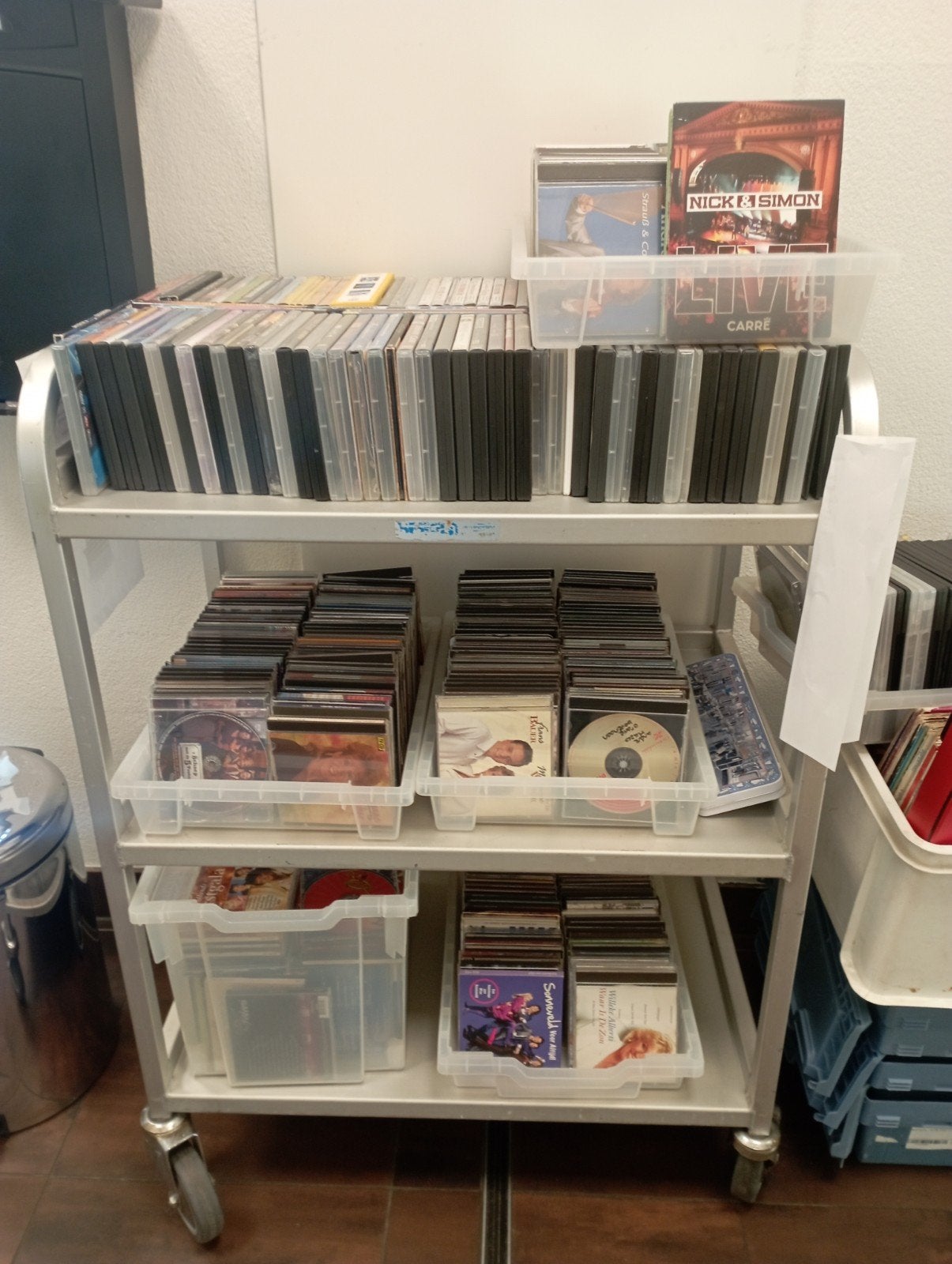 Grote partij DVD's (100+) en CD's (300+), Ophalen, Gebruikt