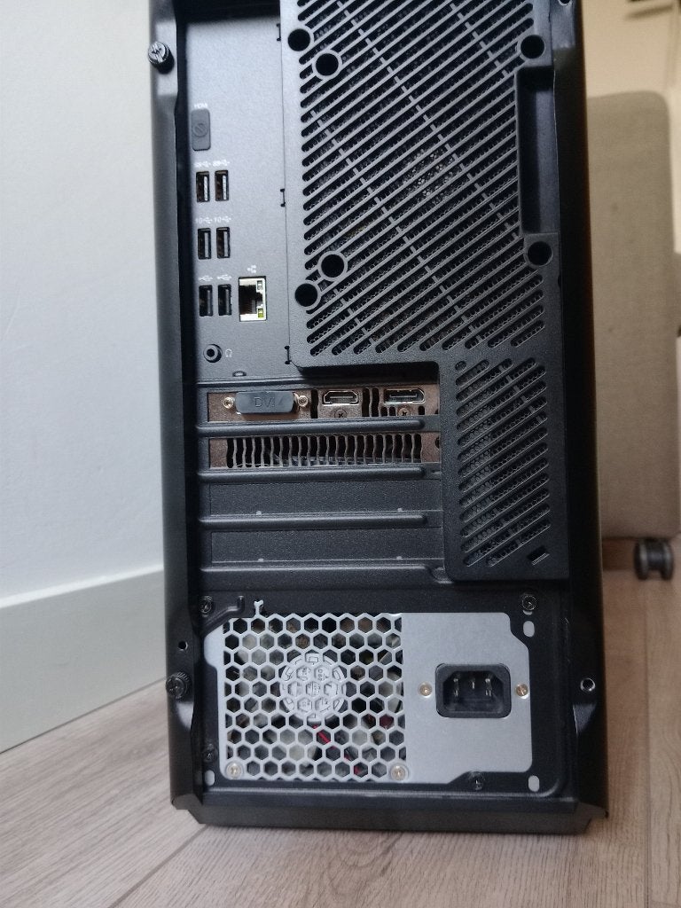 Foto 3 van Lenovo Legion T530-28ICB Desktop i5-8400 GTX 1050Ti 32GB RAM