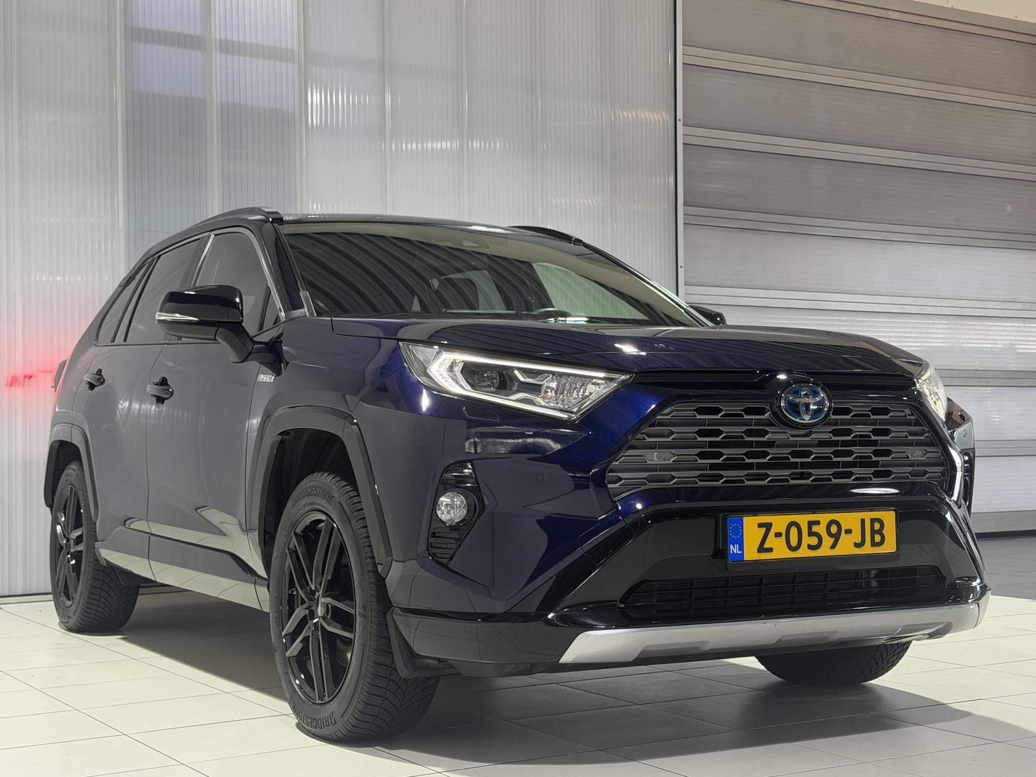 Toyota RAV4 2.5 Hybrid Style Afneembare trekhaak , Winterban, Gebruikt, Euro 6, 4 cilinders, 2487 cc