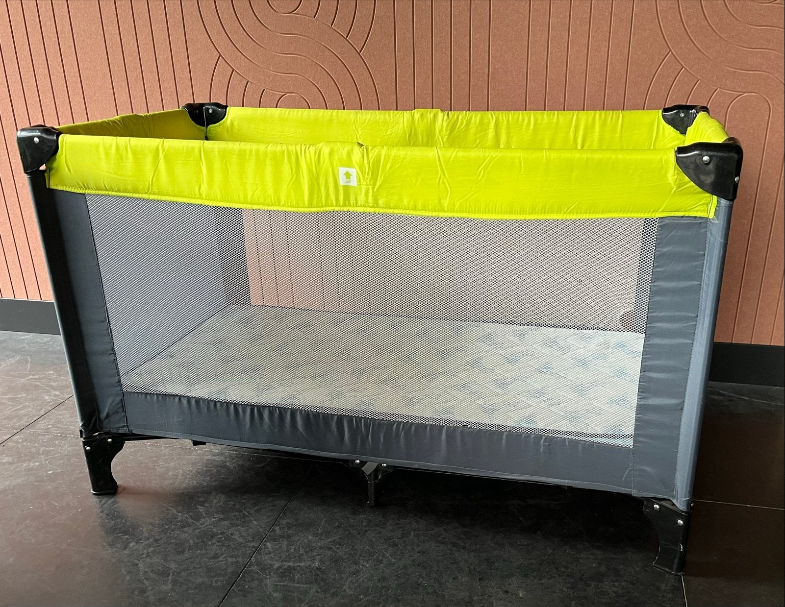 Campingbedje inclusief matras., Ophalen, Gebruikt, Reisbedje