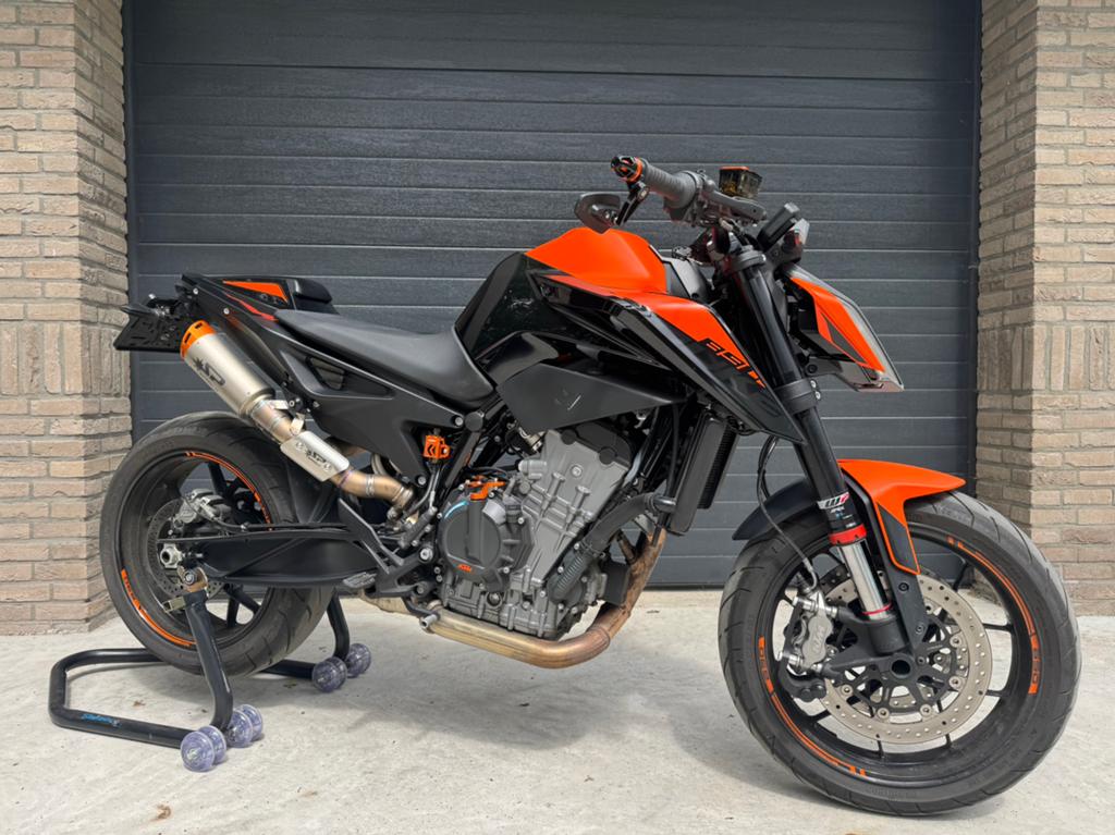 KTM 890 Duke bj2021 met R kontje (1290 790), 2 cilinders, Occasion, Motorrijbewijs A, 889 cc