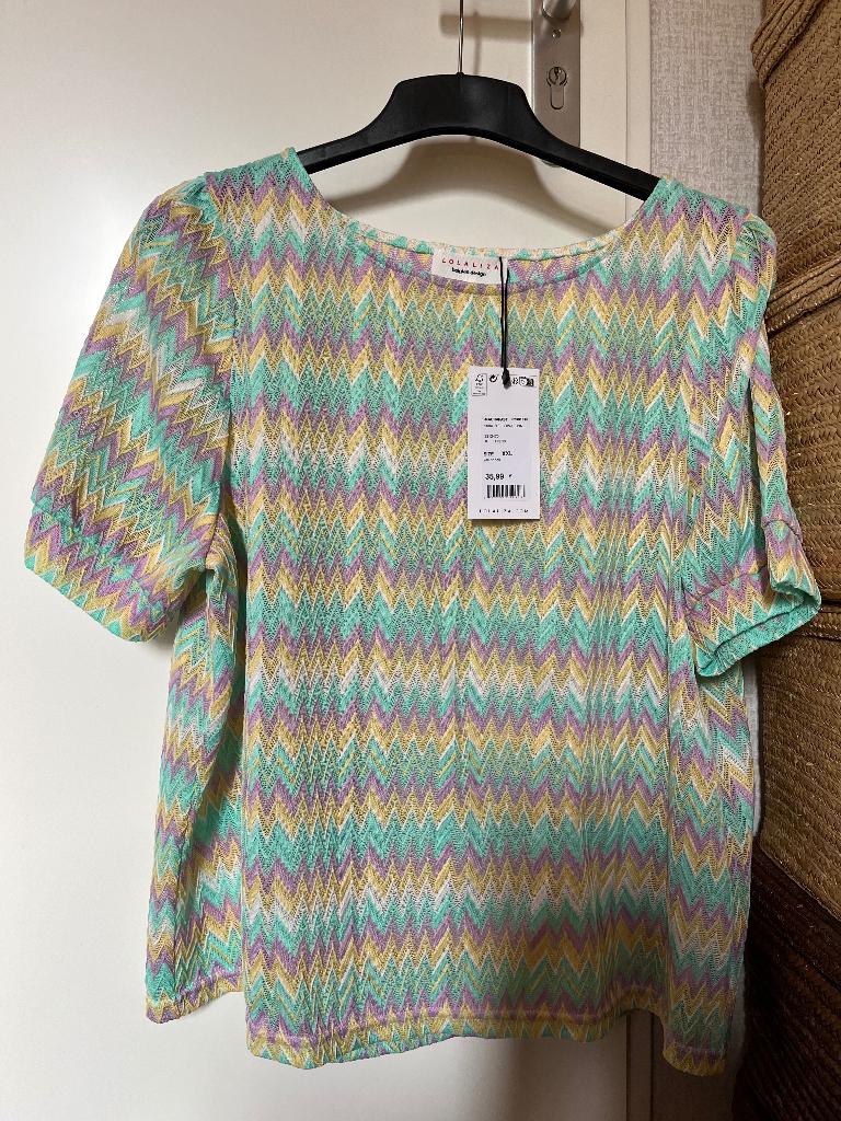 Nieuwe top LolaLiza zigzag XXL pofmouwen + gratis verzending, Verzenden, Geel, Nieuw, Shirt of Top