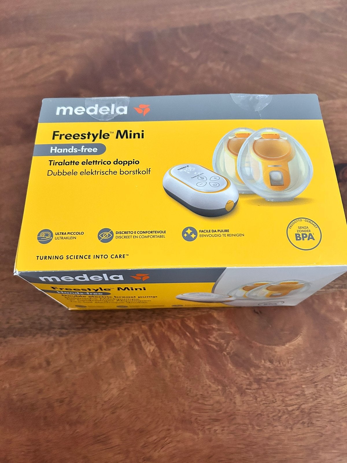 Medela Freestyle Mini handsfree dubbele borstkolf, Ophalen of Verzenden, Zo goed als nieuw, Borstkolf