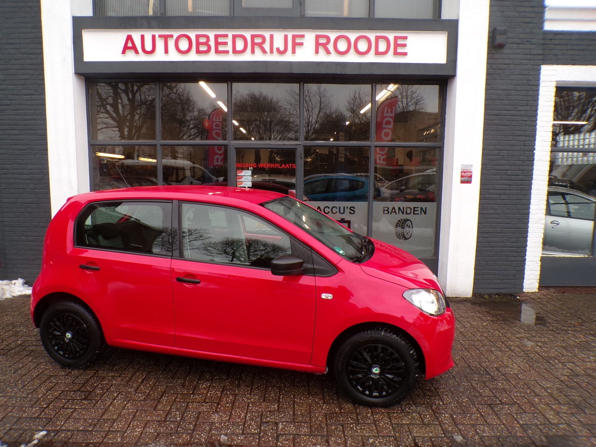 Skoda Citigo 1.0 5-Drs Red Active TOP STAAT, GOED ONDERHOUDE, Auto's, Skoda, Voorwielaandrijving, Gebruikt, 60 pk, Start-stop-systeem