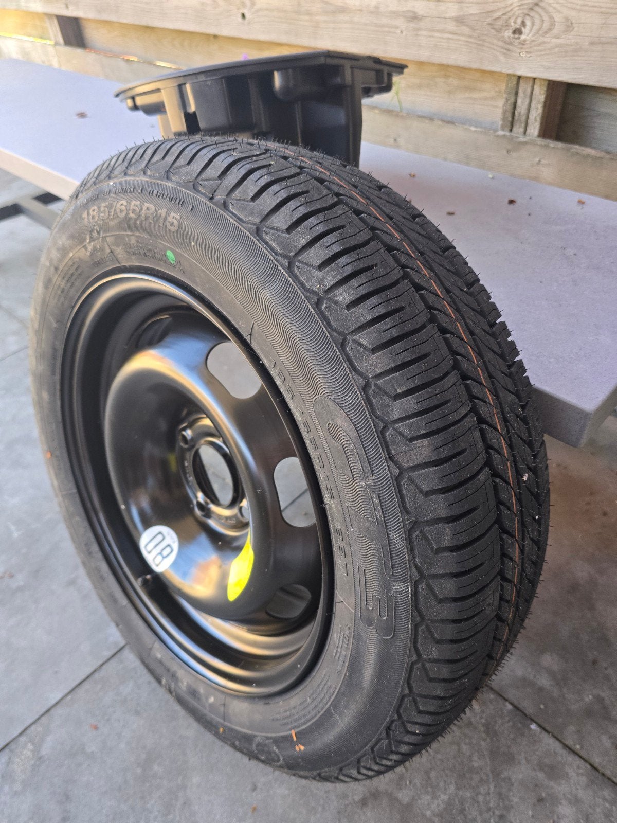 Nieuw reservewiel met krikset - 185/65R15, Auto-onderdelen, Banden en Velgen, Ophalen, 15 inch, Banden en Velgen, Nieuw
