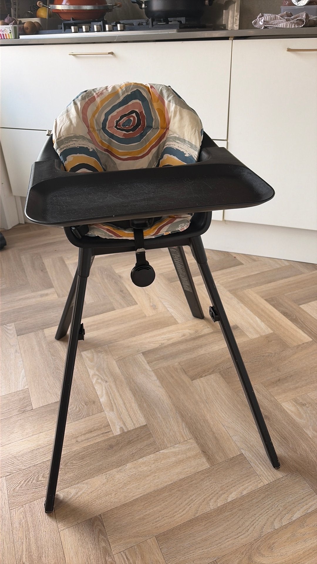 Stokke clikk kinderstoel mat zwart, Kinderen en Baby's, Ophalen, Gebruikt, Meegroeistoel