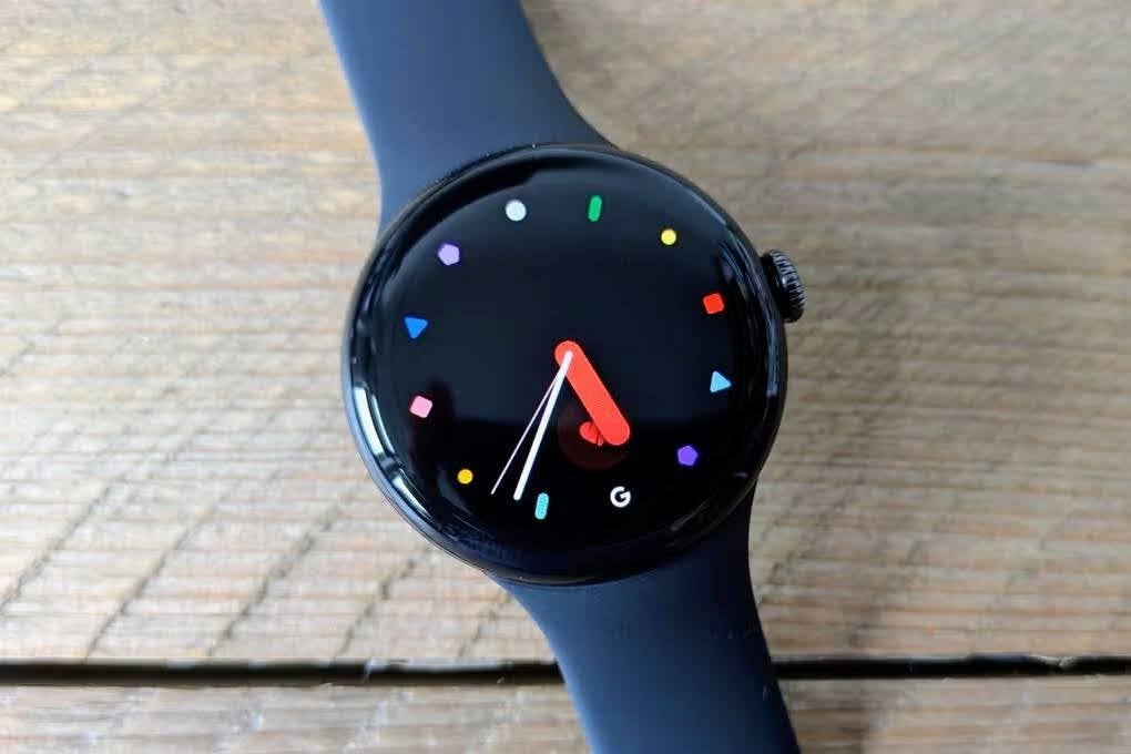 Google Pixel Watch 2 WiFi 41mm + Ringke Slim Case